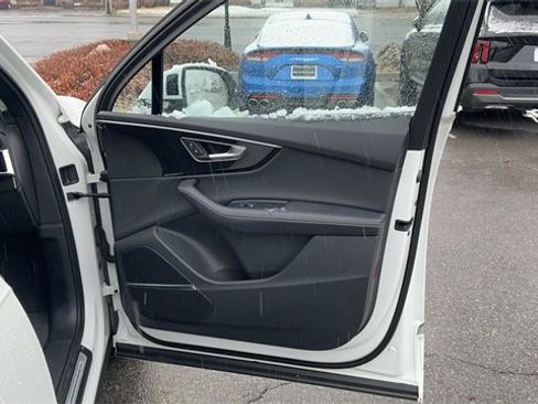 Used 2025 Audi Q7 3.0T Premium Plus image 12