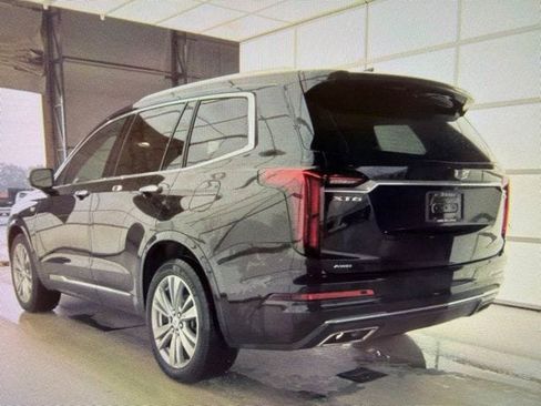 Used 2024 Cadillac XT6 Premium Luxury AWD/4WD image 4