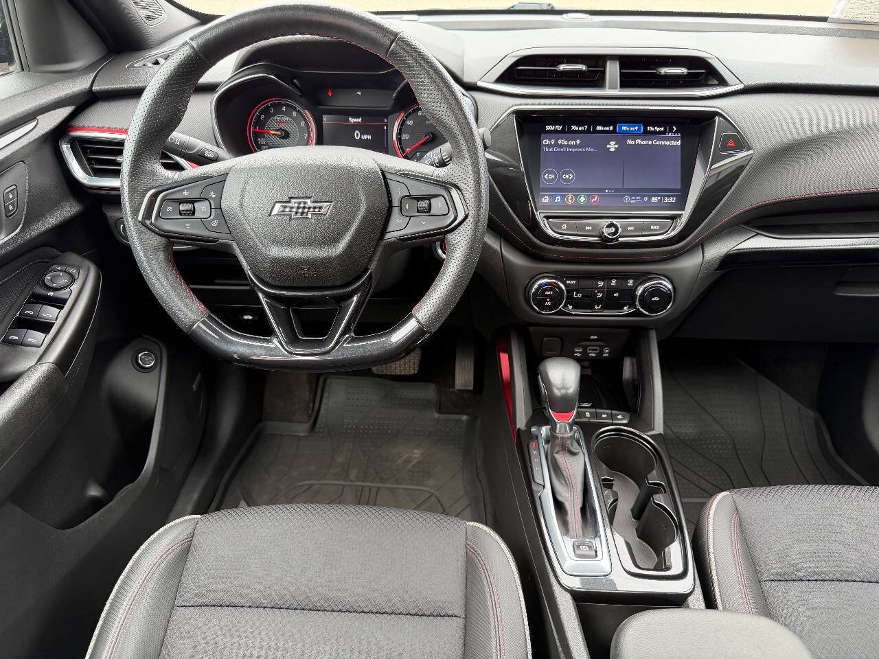 Used 2022 Chevrolet TrailBlazer RS w/ Sun and Liftgate Package FWD image 15