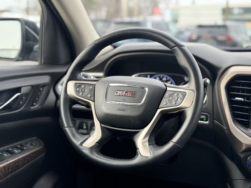 Used 2023 GMC Acadia Denali w/ Denali Ultimate Package image 14