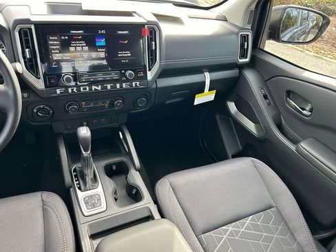 New 2026 Nissan Frontier SV w/ Tow Package AWD/4WD image 14