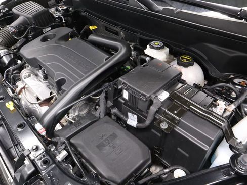 Used 2024 Chevrolet Equinox LS w/ LS Convenience Package FWD image 12