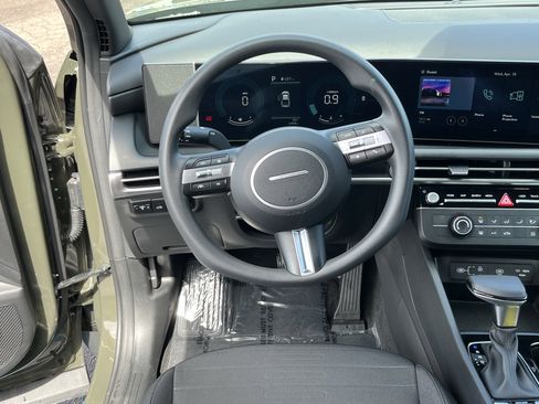 Certified 2025 Hyundai Santa Cruz SE AWD/4WD image 13