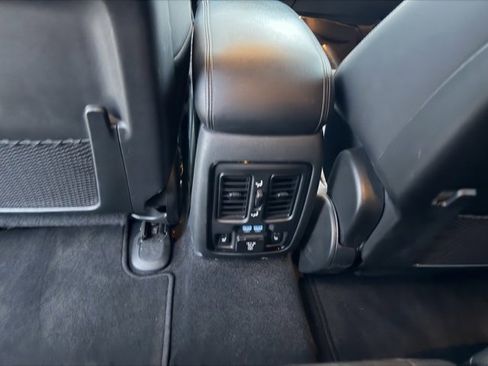 Used 2022 Dodge Durango GT image 14