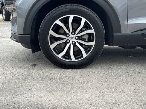 Used 2025 Ford Explorer ST-Line image 9