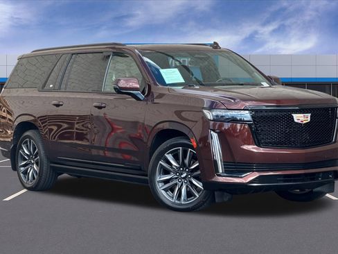 Certified 2022 Cadillac Escalade ESV Sport Platinum AWD/4WD image 2