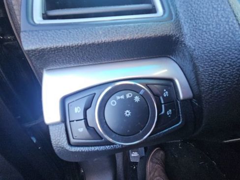 Used 2016 Ford Explorer XLT w/ Equipment Group 202A image 8