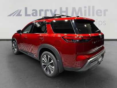 New 2026 Nissan Pathfinder Platinum w/ Cargo Package