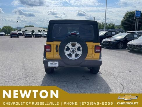 Used 2021 Jeep Wrangler Sport AWD/4WD image 31