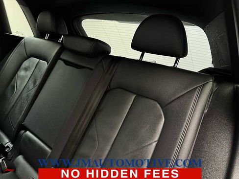 Used 2022 Audi Q3 2.0T Premium image 16