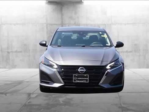 Certified 2025 Nissan Altima 2.5 SV FWD image 4