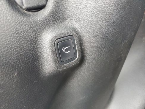 Used 2018 Jeep Compass Trailhawk w/ Leather Interior Group AWD/4WD image 10