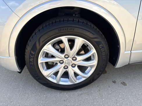 Used 2019 Buick Envision Preferred AWD/4WD image 9