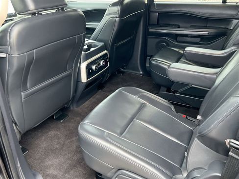 Used 2023 Ford Expedition Max XLT image 18