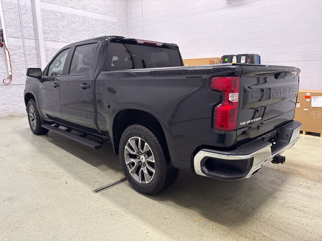 Used 2021 Chevrolet Silverado 1500 LT AWD/4WD image 8