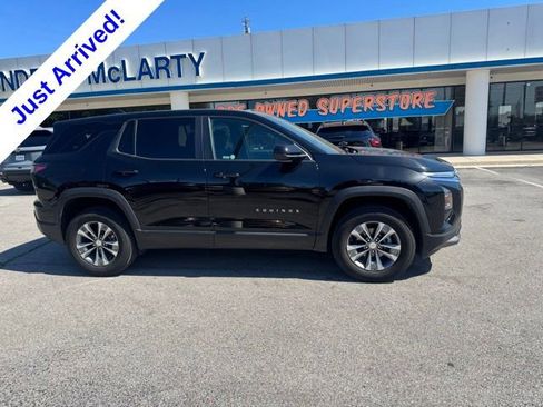 Used 2025 Chevrolet Equinox LT FWD image 2