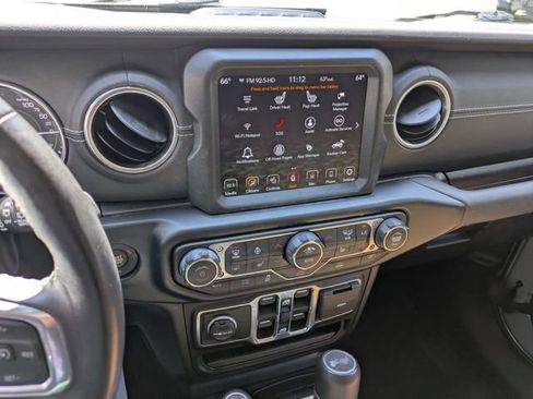 Used 2023 Jeep Wrangler Unlimited Sahara w/ Cold Weather Group AWD/4WD image 20