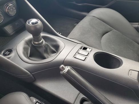 Certified 2024 Nissan Z Performance w/ Floor Mat Package image 18