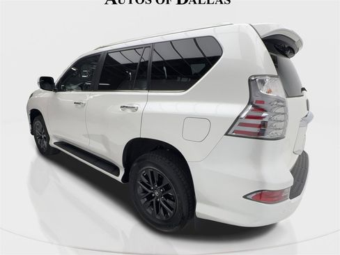 Used 2023 Lexus GX 460 Premium w/ Premium Package image 10