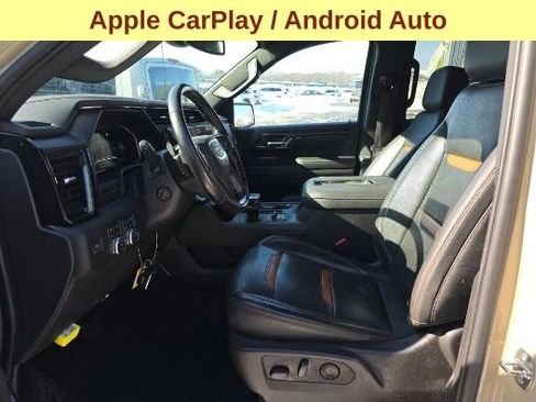 Used 2022 GMC Sierra 1500 AT4 w/ AT4 Preferred Package AWD/4WD image 10
