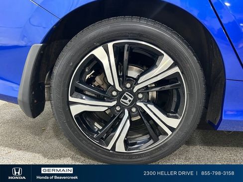 Used 2018 Honda Civic Touring image 10