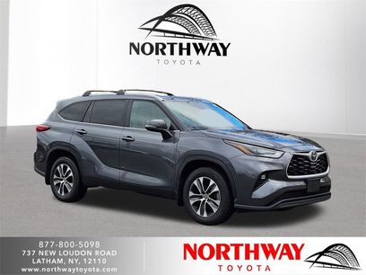 Used 2023 Toyota Highlander XLE