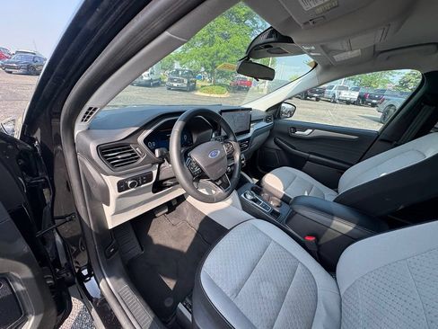 Used 2023 Ford Escape Active w/ Tech Pack #2 AWD/4WD image 12