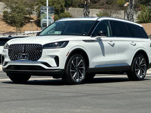 New 2026 Lincoln Aviator Reserve w/ Illumination Package RWD image 7