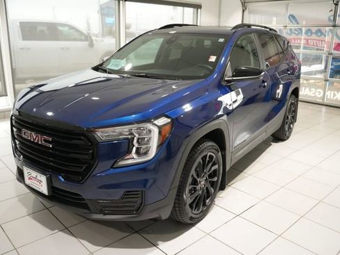 Used 2023 GMC Terrain SLE w/ Driver Convenience Package AWD/4WD image 5