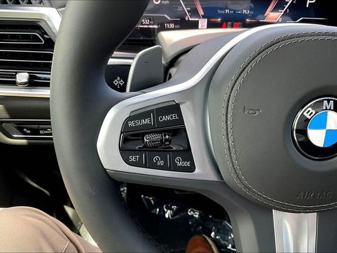 New 2026 BMW X7 xDrive40i w/ M Sport Package AWD/4WD image 11