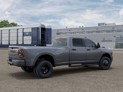 New 2026 RAM 3500 Big Horn AWD/4WD image 5