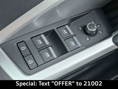 Certified 2025 Audi Q3 2.0T Premium w/ Convenience Package AWD/4WD image 25