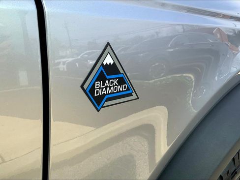 Used 2022 Ford Bronco Black Diamond AWD/4WD image 17