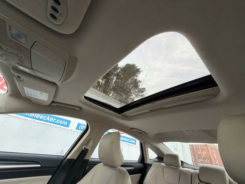 Used 2018 Ford Fusion Titanium image 27