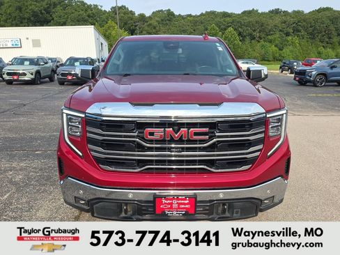 Used 2023 GMC Sierra 1500 SLT w/ SLT Premium Plus Package AWD/4WD image 3