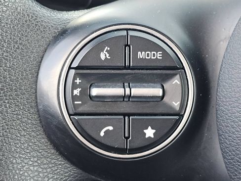 Used 2023 Kia Soul LX w/ Option Group 015 FWD image 15