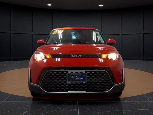 Used 2025 Kia Soul EX FWD image 2