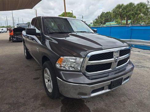 Used 2024 RAM 1500 Classic SLT AWD/4WD image 3