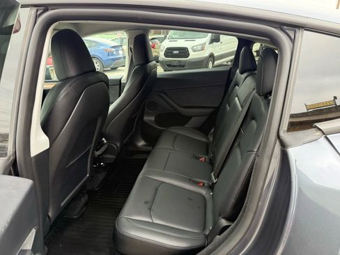Used 2023 Tesla Model Y Long Range image 3