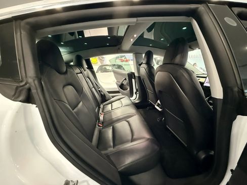 Used 2019 Tesla Model 3 Standard Range RWD image 13