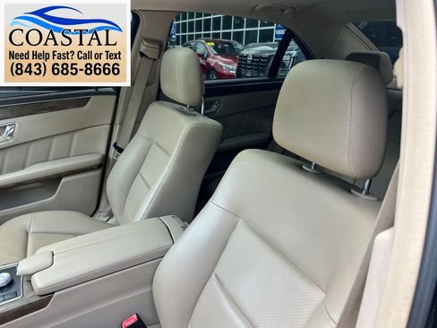 Used 2010 Mercedes-Benz E 350 4MATIC Sedan image 9