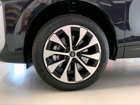 New 2026 Audi Q3 quattro 2.0T AWD/4WD image 7