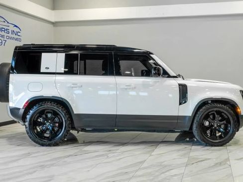 Used 2021 Land Rover Defender 110 SE AWD/4WD image 11