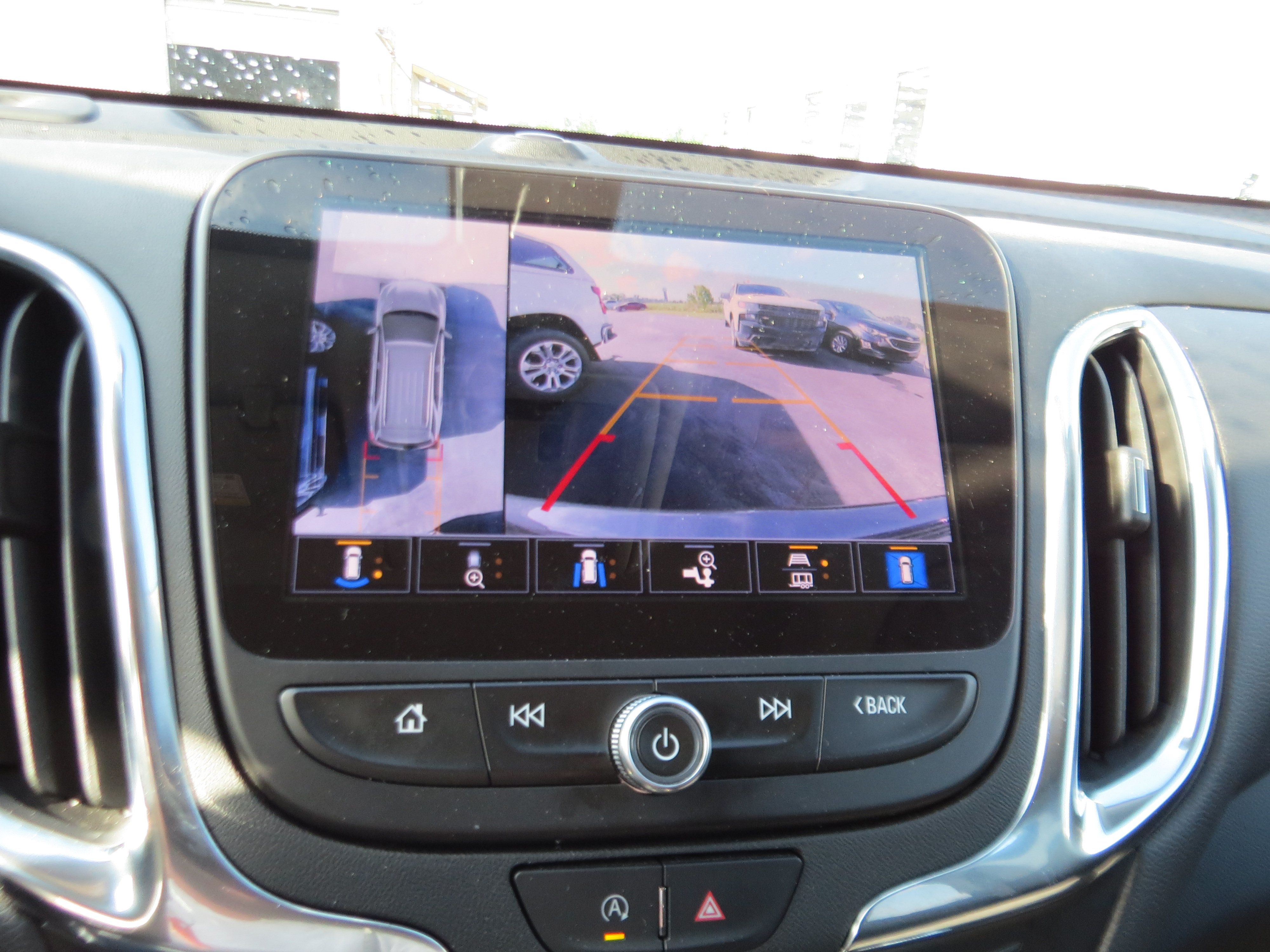 Used 2023 Chevrolet Equinox LT FWD image 22
