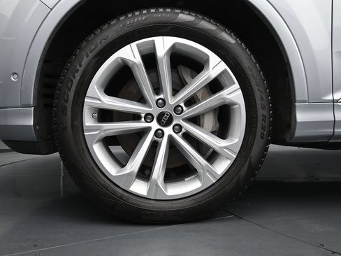 Used 2025 Audi Q7 3.0T Premium Plus AWD/4WD image 13