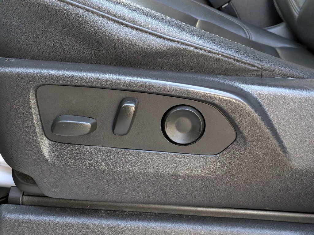 Used 2022 Chevrolet Silverado 1500 LTZ AWD/4WD image 18