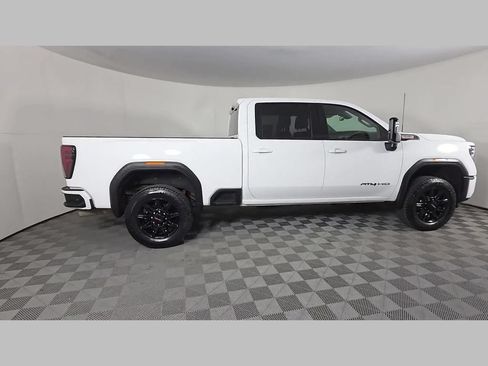 Used 2025 GMC Sierra 2500 AT4 AWD/4WD image 39