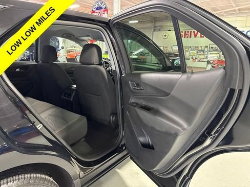 Used 2023 Chevrolet Equinox LT AWD/4WD image 36