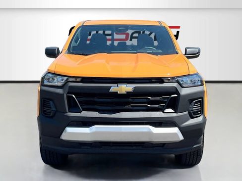 Used 2025 Chevrolet Colorado W/T w/ WT Custom Package RWD image 2