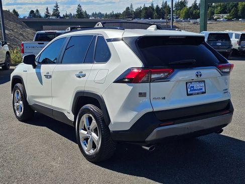Used 2021 Toyota RAV4 Limited AWD/4WD image 7